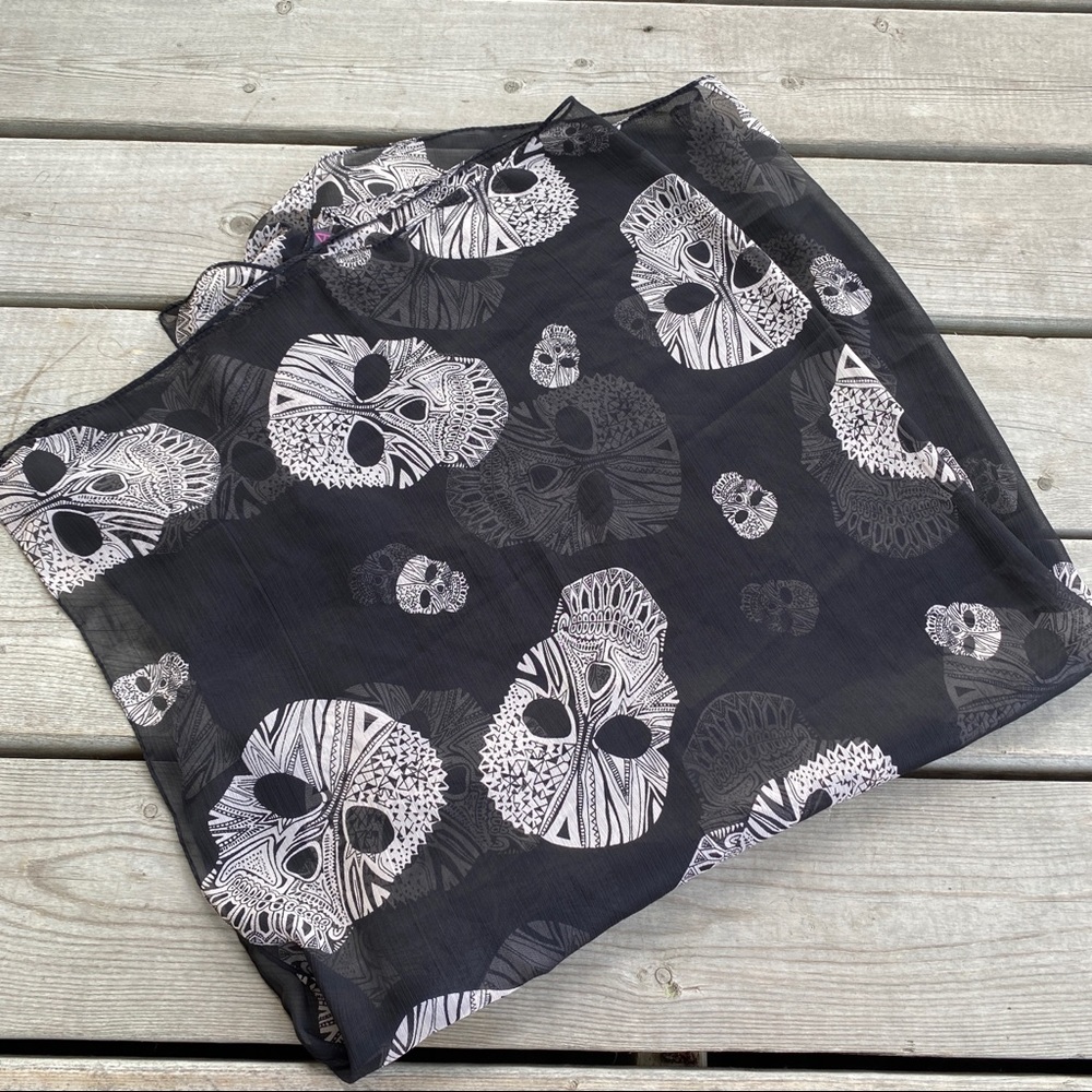 3/$25 || Ardene Skull Sheer Scarf